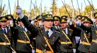 Kılıçlı yemin nedeniyle TSK'dan ihraç edilen komutan için yeni karar