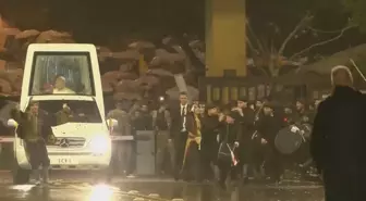 Türkiye'den sonra Lübnan'a giden Papa böyle karşılandı