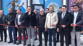 Yusufeli'nde Modern Spor Merkezi Açıldı