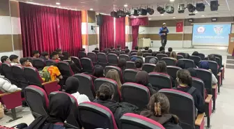 Kars'ta Öğrencilere Polislik Mesleği Tanıtıldı