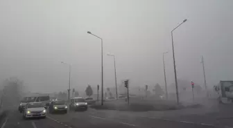 Afyonkarahisar'da sis etkili oluyor