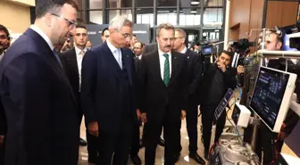 ASELSAN tarafından geliştirilen 'mobil dijital röntgen' cihazı Sağlık Bakanlığı'na teslim edildi