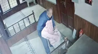 Camiden çaldığı parayı iade edince serbest kaldı