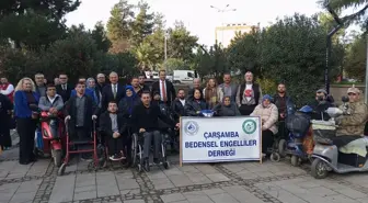 Çarşamba'da Dünya Engelliler Günü nedeniyle Atatürk Anıtı'na çelenk sunuldu