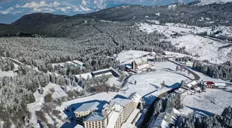 Kış turizmi merkezlerinden Uludağ'a yağan kar rezervasyonlara hareketlilik getirdi