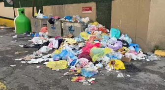 Maltepe'de 3 gündür toplanmayan çöplere vatandaşlar tepki gösterdi