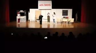 Nevşehir Hacı Bektaş Veli Üniversitesinde 'Acil Servis' tiyatro oyunu sahnelendi
