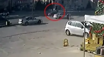 Otomobilin yayaya çarptığı kaza kamerada