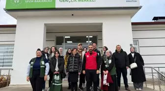 Yeşilay Çorum Şubesi Laçin Gençlik Merkezi'ni ziyaret etti