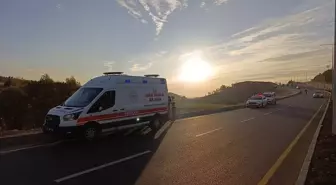 Adıyaman'da şarampole devrilen otomobildeki kişi yaralandı