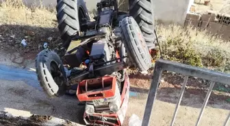 Aksaray'da devrilen traktörün sürücüsü öldü