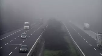 Anadolu Otoyolu'nun Düzce geçişinde sis etkili oldu