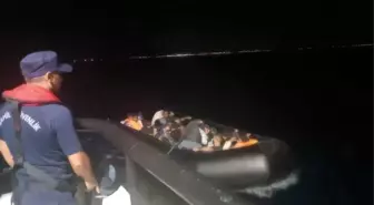 Ayvalık'ta 23 göçmen sahil güvenlik ekiplerinden kaçamadı