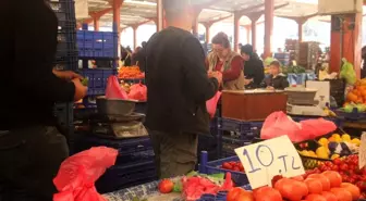 Çanakkale'nin meşhur domatesi tezgahlarda 40 liradan 10 liraya kadar düştü