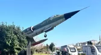 Dünya havacılık tarihine geçen Selçuk Bayraktar'a Sürmeneli hemşehrisinden şarkılı destek