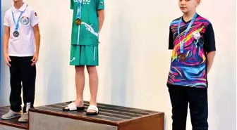 Elazığ paletli yüzme yarışlarında dünya 3.'sü oldu