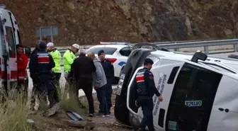 Fethiye'de yolcu minibüsü devrildi: 7 yaralı