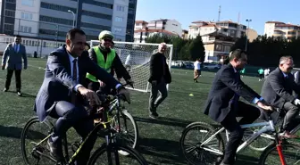 Görme engelliler pilot eşliğinde bisiklet kullandı