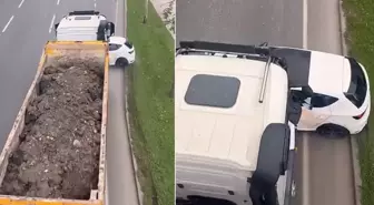 Hafriyat kamyonu, önüne kattığı otomobili 100 metre sürükledi
