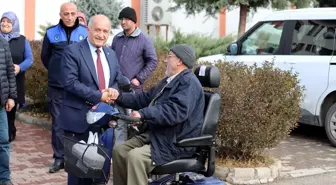 Hekimhan Belediyesi'nden engelli vatandaşlara akülü tekerlekli sandalye hediyesi