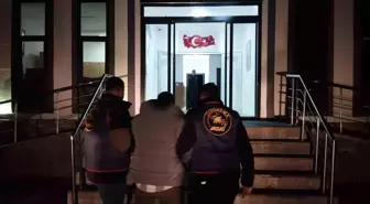 Muş'ta 8 yıl 9 ay kesinleşmiş hapis cezası bulunan firari jandarma tarafından yakalandı