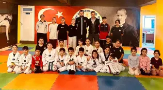 Pazarlar'da başarılı sporculara Bursa gezisi ödülü