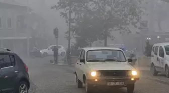 Sındırgı'da sis etkili oldu