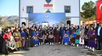 Trabzon'da 40 çiftçiye süt sağım makinesi verildi