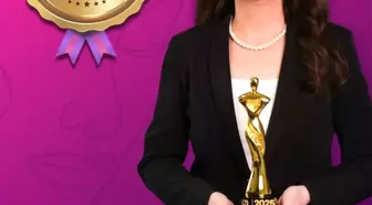 Türk eğitimci İngiltere'nin en prestijli ödüllerinden 'Women in Education-Global Winner' ödülünü aldı