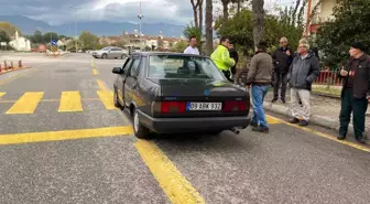 Yaya geçidinden geçmeye çalıştı, otomobil çarptı: 1 yaralı