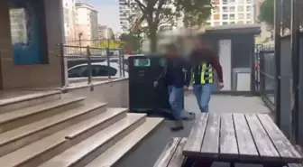 Bakan Yerlikaya: Ataşehir'de trafikte tartıştığı kadın sürücünün aracına saldıran şüpheli yakalandı