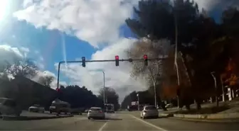 Elazığ'da hatalı şerit değiştirme kazaya neden oldu