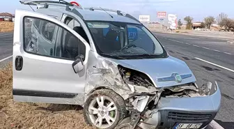 Hastaneden dönen karı koca kaza yapıp hastanelik oldu