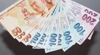 Kamuda yönetici ve uzman personele 30 bin liralık seyyanen zam telifi geri çekildi