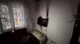 Karamanlı'da bir eve yıldırım düştü