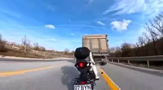 Kırklareli'nde tıra çarpan motosikletli yaralandı