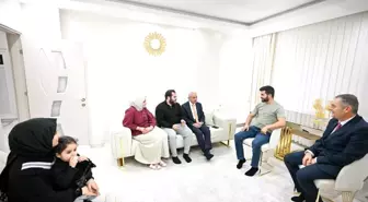 Kırklareli Valisi Turan devlet desteğiyle evlenen genç çiftlere misafir oldu