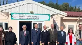 Kocaeli'de organize sanayi bölgesindeki merkezde gençler sektöre kazandırılıyor