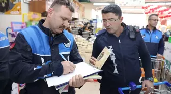 Mersin'in Akdeniz ilçesinde alışveriş merkezleri denetlendi