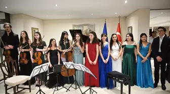 Brüksel'de 'Türkiye'nin Genç Yetenekleri' yıl sonu konseri düzenlendi