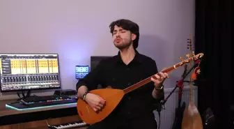 Genç müzisyenin stüdyoya çevirdiği odasından bağlama ailesinin ezgileri yükseliyor