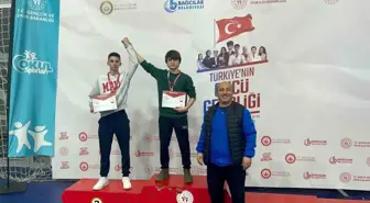 İhlas Koleji Güreş Takımı, İstanbul Şampiyonası'nda çifte başarıya imza attı