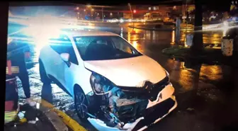 Otomobiller çarpıştı: 2 yaralı