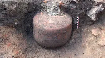 Ev değil gizli bir banka! Arkeolojik kazılarda 90 kilo para bulundu