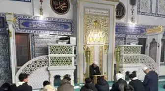 Fen lisesi öğrencileri Hisar Camii'nde sabah namazında buluştu