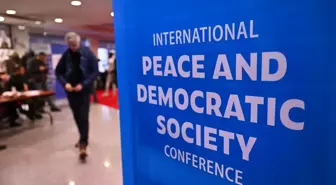 İstanbul'da Uluslararası Barış ve Demokratik Toplum Konferansı ikinci gününde sürüyor