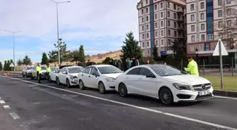 Nevşehir'de 4 otomobil birbirine girdi: 2 yaralı
