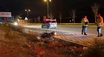 Polisten kaçan motosiklet sürücüsü ters yöne girerek, kaza yaptı: 1 yaralı