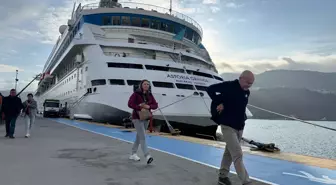 'Astoria Grande' kruvaziyeri, yılın son seferinde Rusya'dan 611 yolcusuyla Amasra'ya geldi