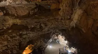 Bu mağarada 15 gün boyunca yarım saat kalan ölüm hariç her derdine şifa buluyor